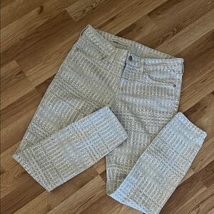 EUC like new Pilcro and Letterpress Stylish Women's White/grey jeans, size 27